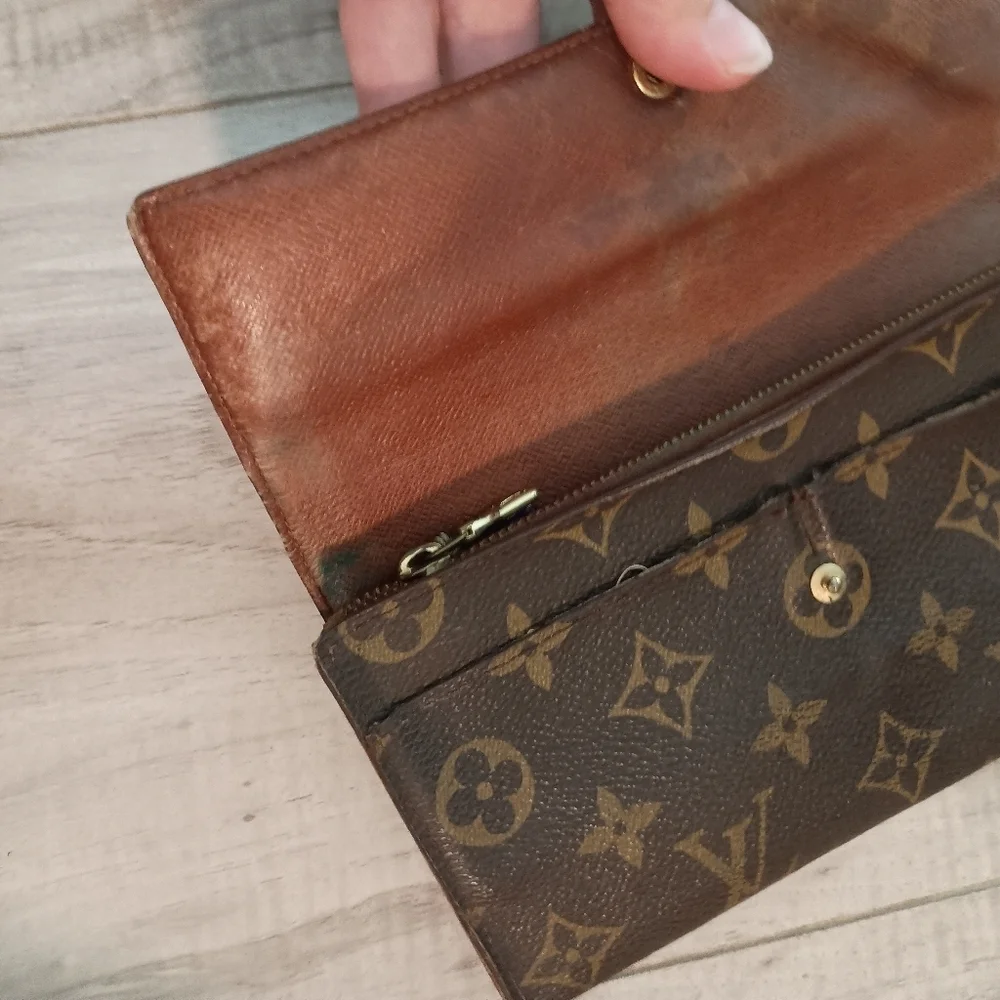 Louis Vuitton Monogram Sarah Long Wallet